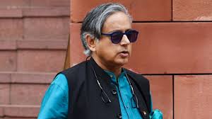 Shashi Tharoor: 'विवाद में नहीं पड़ना चाहता', राष्ट्रपति भवन के भोज पर थरूर बोले- निमंत्रण ठुकराना ठीक नहीं था