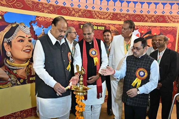 English भारतीय अंतर्राष्ट्रीय व्यापार मेले में अभ्युदय मध्यप्रदेश के दर्शन