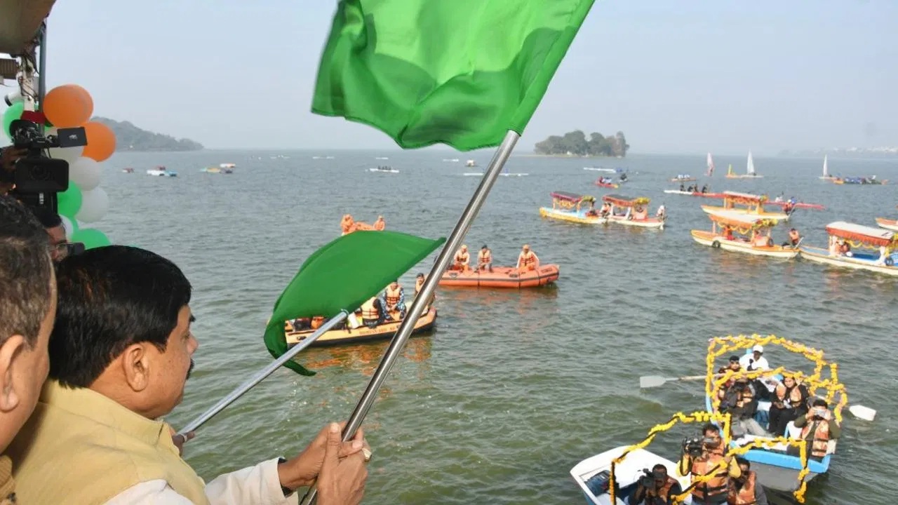बड़ी झील में मिलेगा कश्मीर सा आनंद, शिकारा वोट की हुई शुरूआत