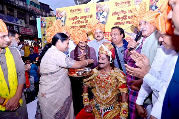 विरासत, संस्कृति और परंपरा से जुड़ने का अवसर है सम्राट विक्रमादित्य महानाट्य : मुख्यमंत्री दिल्ली श्रीमती गुप्ता