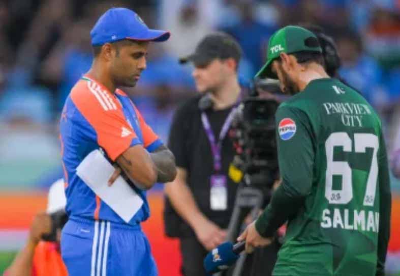 एसीसी अध्यक्ष मोहसिन नकवी एशिया कप की ट्र्राफी लेकर ही होटल भागा, बीसीसीआई करेगी शिकायत