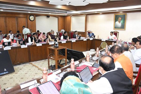 प्रदेश में ओला-पाला से प्रभावित फसलों का सर्वे कर किसानों को तत्काल उपलब्ध कराई जाए सहायता राशि : मुख्यमंत्री डॉ. यादव