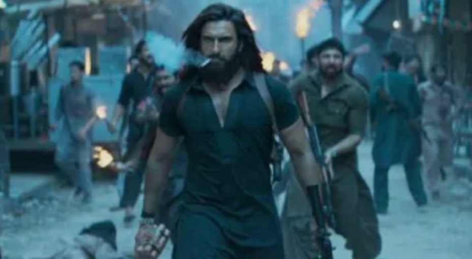 रणवीर सिंह अभिनीत 'धुरंधर' कानूनी पचड़े में फंसी, शहीद मेजर मोहित शर्मा के परिवार ने रिलीज़ रोकने के लिए हाई कोर्ट का दरवाजा खटखटाया