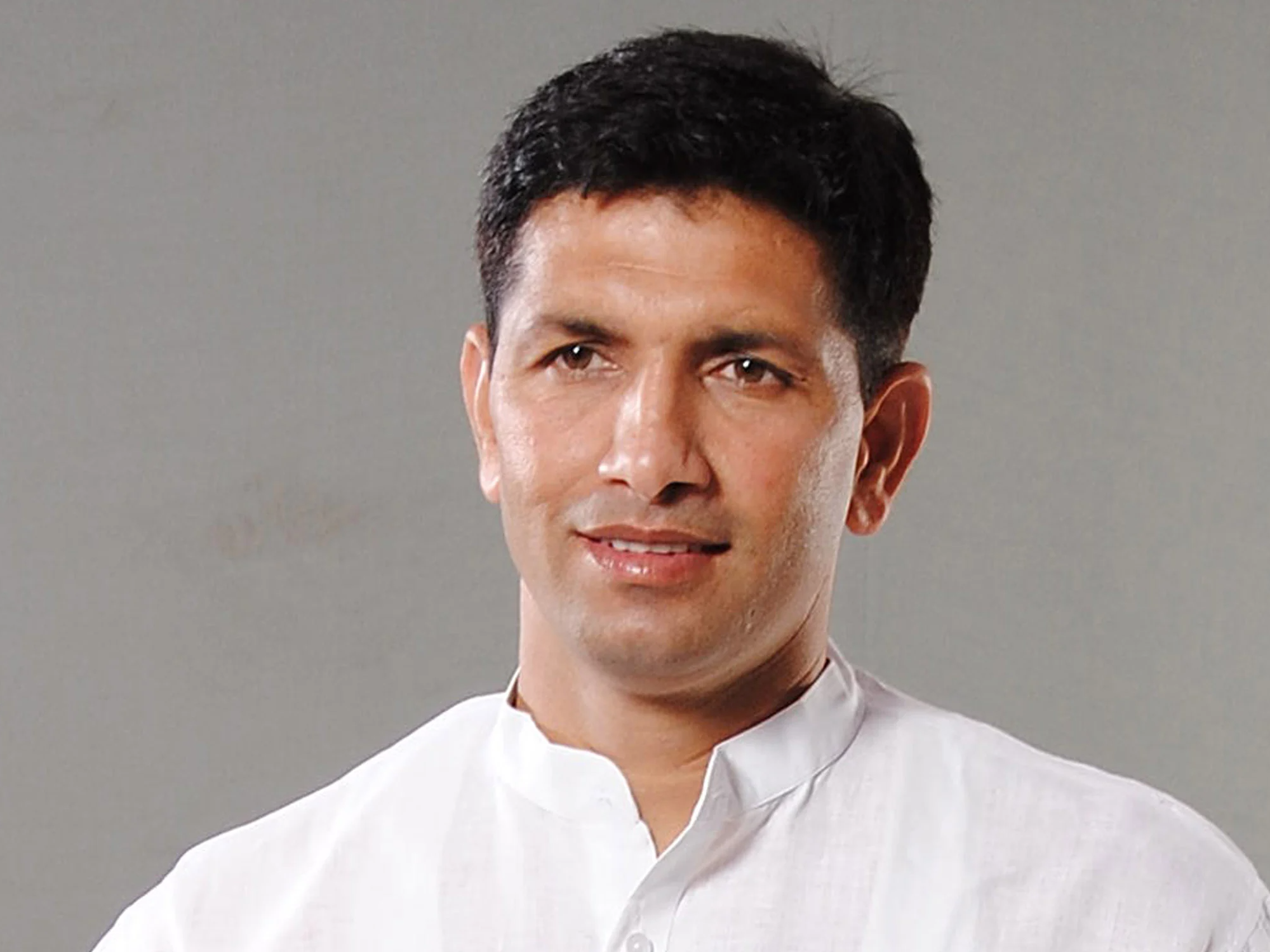 प्रदेश को कर्ज़ और फिजूलखर्ची की खाई में धकेल रही है सरकार